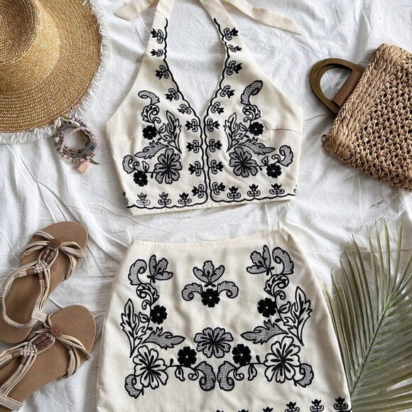 Multicolor Boho Women's Embroidered Halter Neck Crop Top & A-Line Mini Skirt Set - Picture 2 of 7